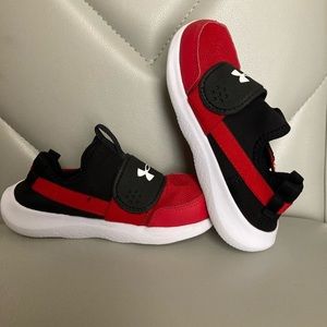 Sneaker toddler boy size 10K